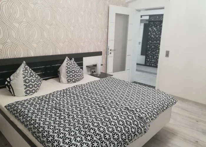 Hochwertige Ferienwohnung/zentrumsnahe Lage! رايشنباخ إم فوغتلاند